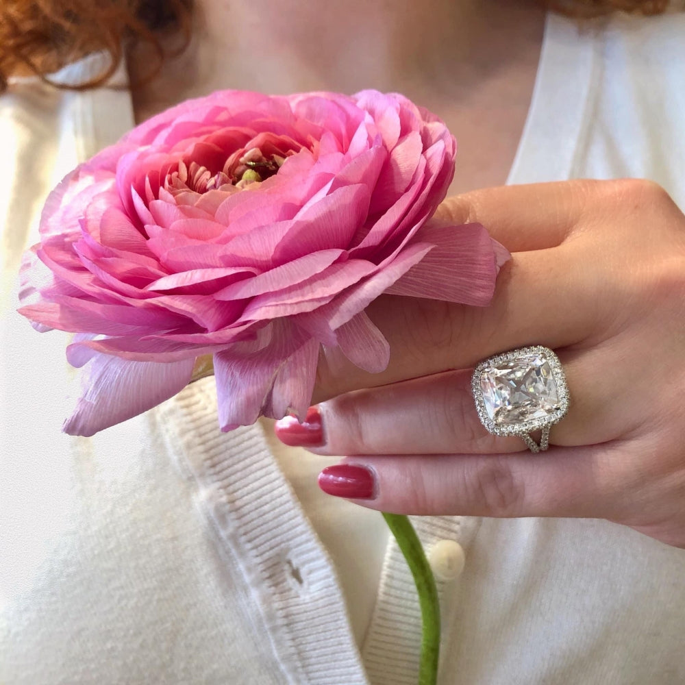 5.56 Carat Antique Cushion-Cut Diamond in Oscar Heyman Mounting - GIA G VS2 - 10