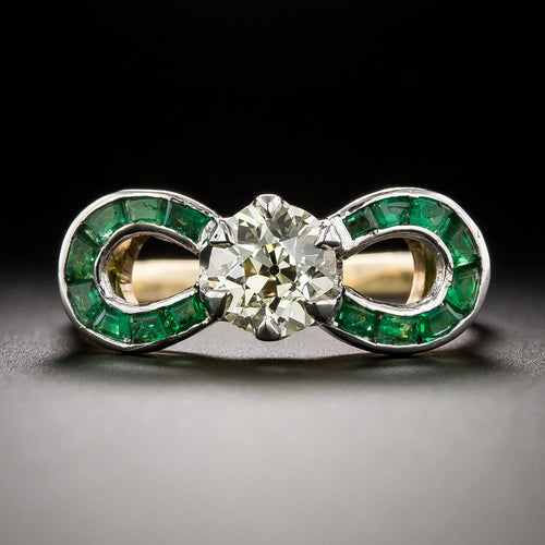 Art Deco 1.00 Carat Diamond and Calibre Emerald Bow Ring - GIA S-T VS1 - 1