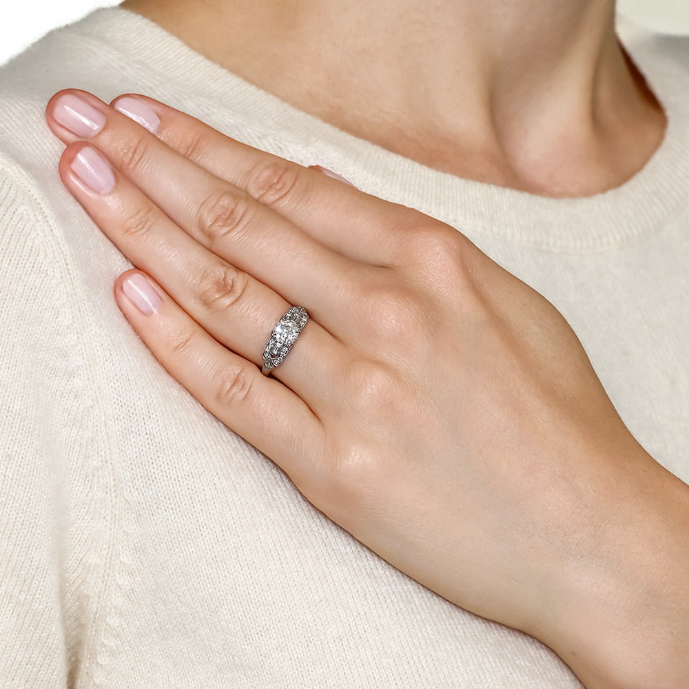 Art Deco 1.03 Carat Diamond Engagement Ring - GIA J VS2 - 4