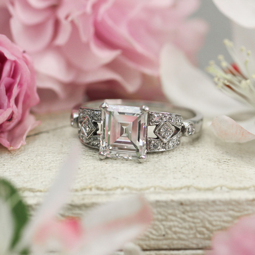 Art Deco 1.65 Carat Emerald-Cut Diamond Engagement Ring - GIA D VS1 - 9