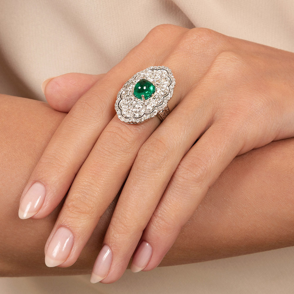 Art Deco 2.20 Carat Cabochon Emerald and Diamond Ring - 6