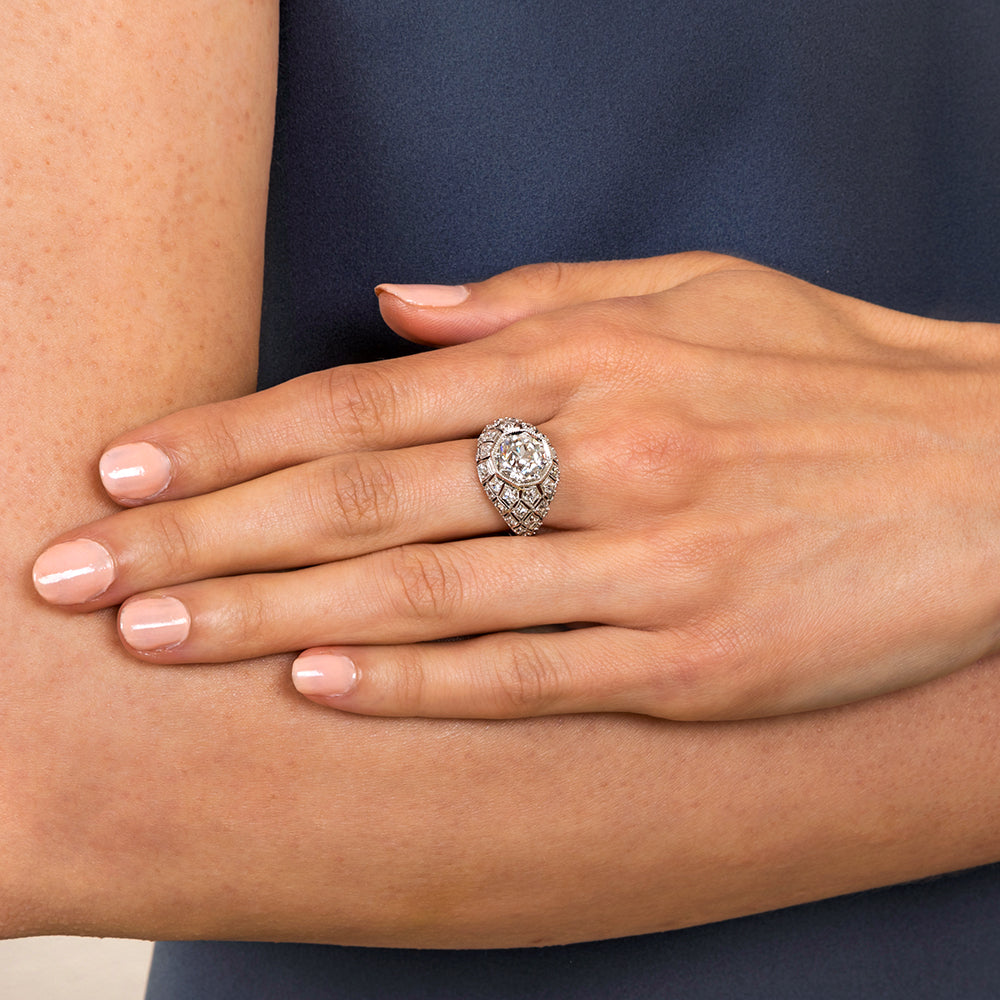 Art Deco 2.28 Carat Diamond Engagement Ring - GIA J VS2 - 7