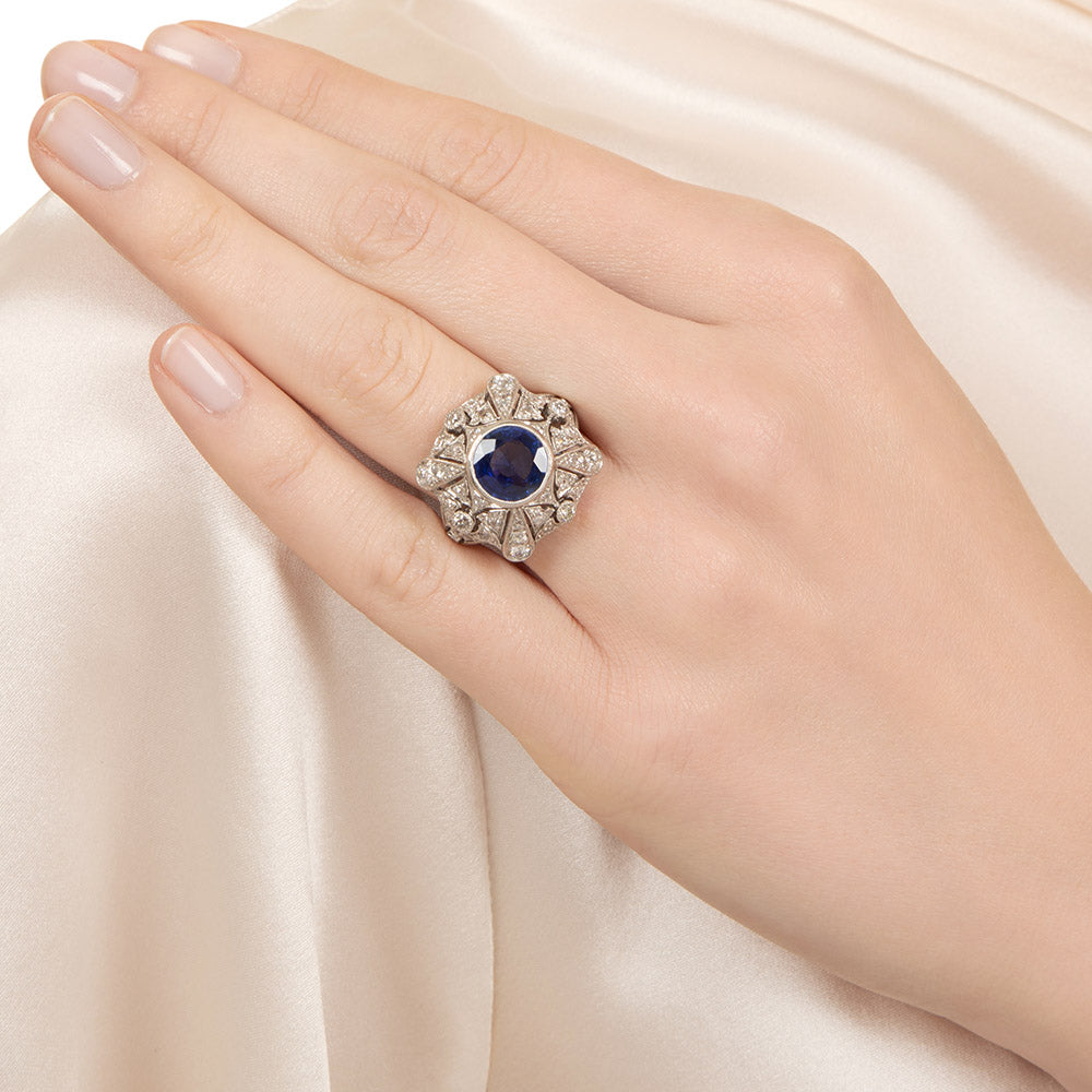 Art Deco 2.91 Carat Ceylon Sapphire And Diamond Ring - GIA - 5
