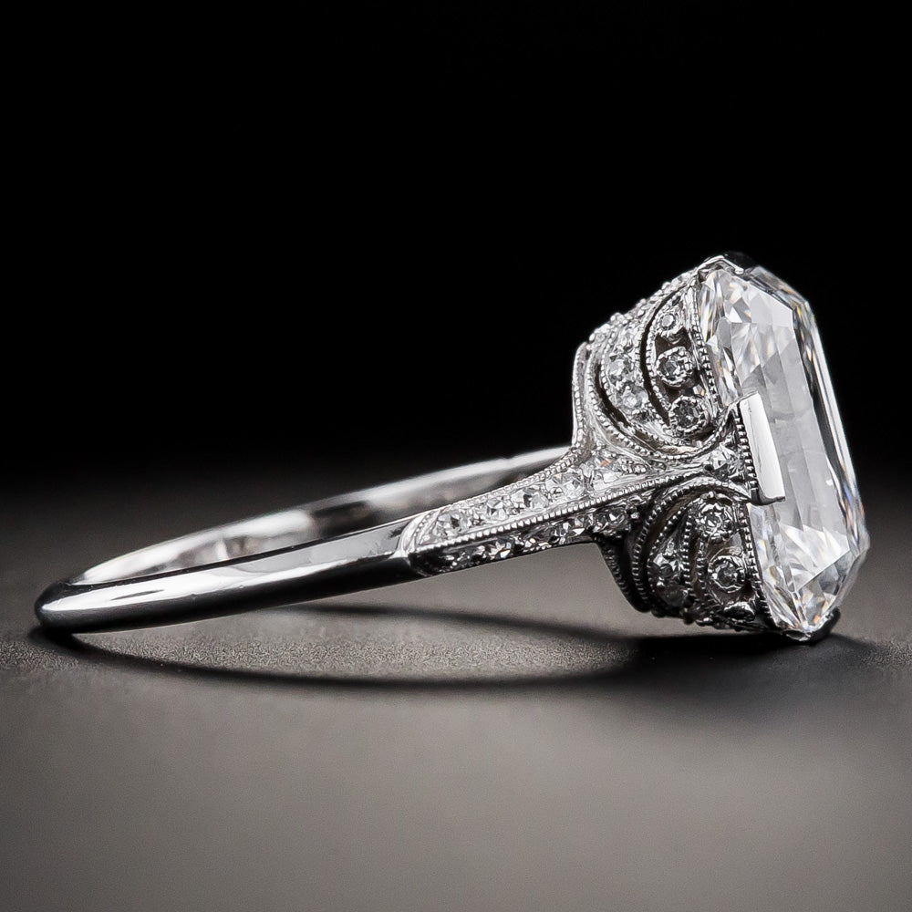 Art Deco 3.89 Carat Emerald Cut Diamond Ring - GIA D VS1 - 3