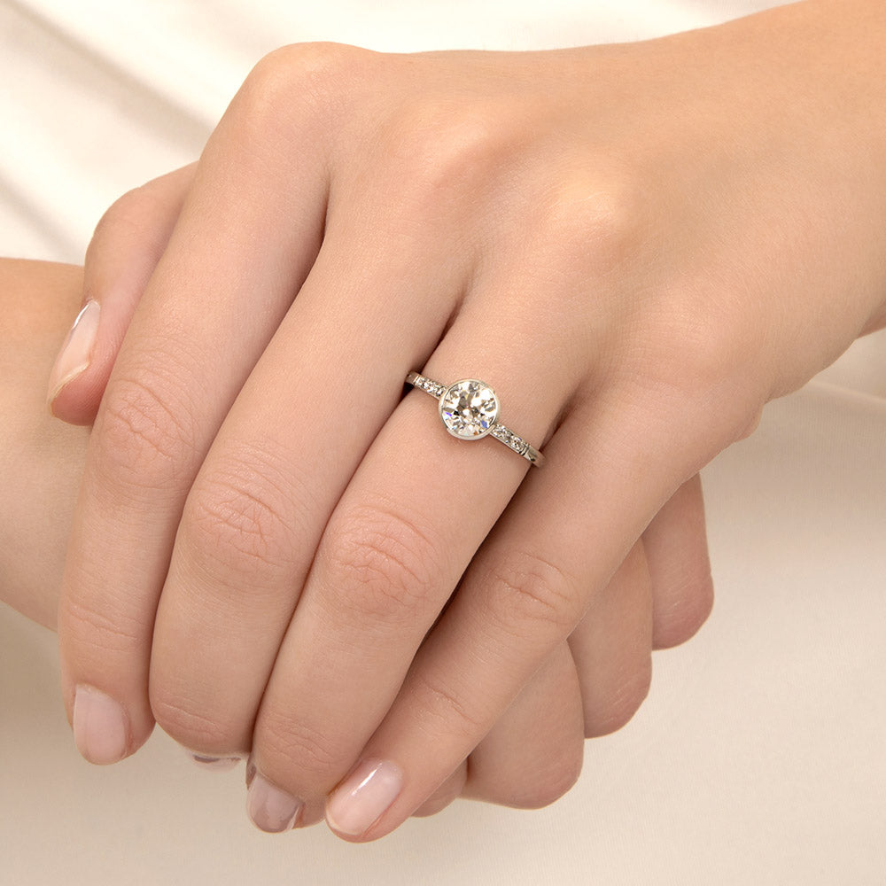 Art Deco-Style 1.09 Carat Diamond Engagement Ring - GIA H SI1 - 5