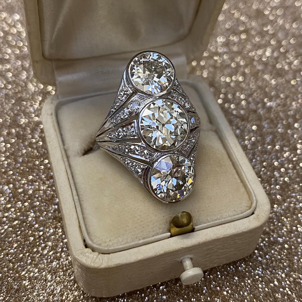 Art Deco Three-Stone Diamond Dinner Ring  - 8
