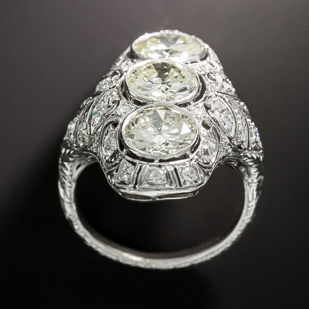 Art Deco Three-Stone Diamond Dinner Ring - 5