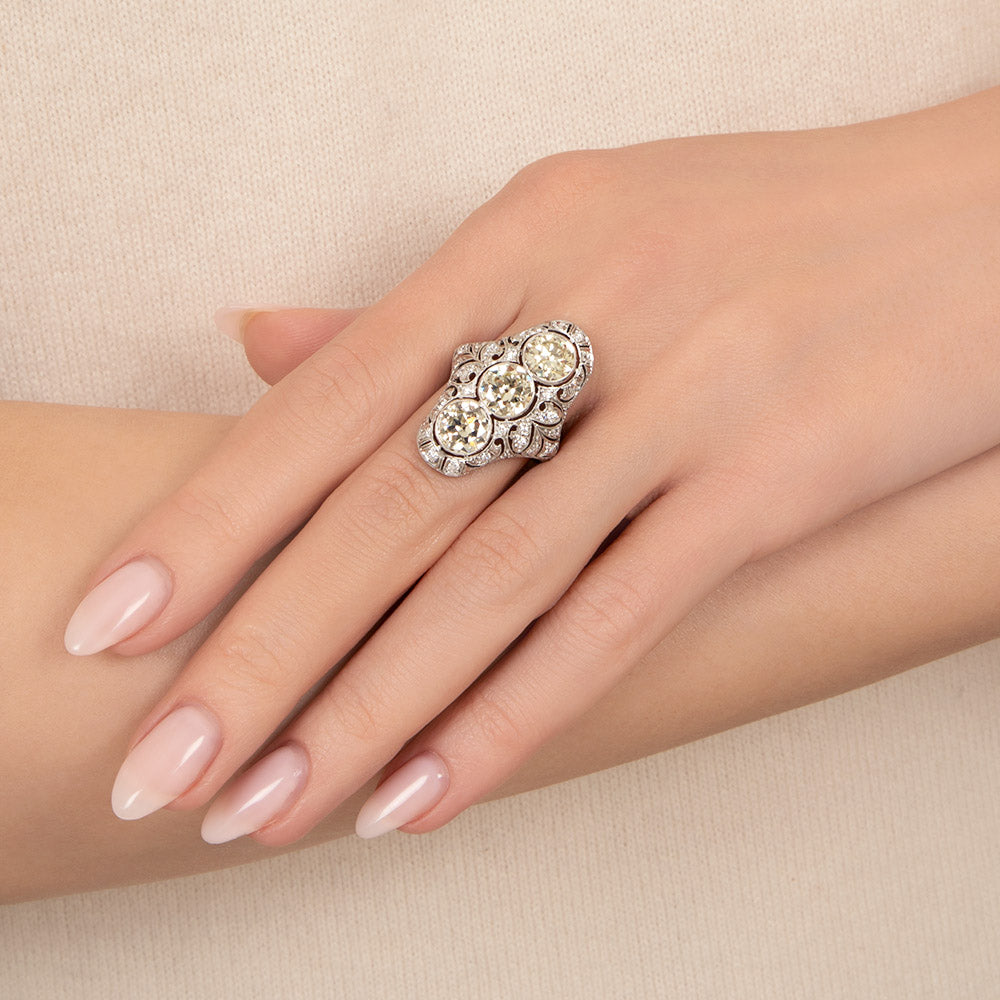 Art Deco Three-Stone Diamond Dinner Ring - 6