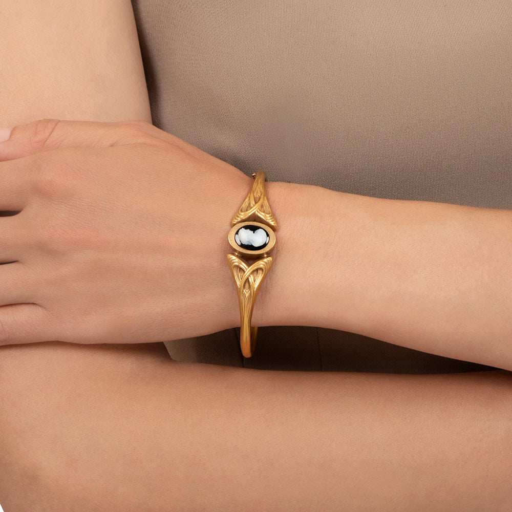 Art Nouveau Onyx Cameo Bangle Bracelet - 3