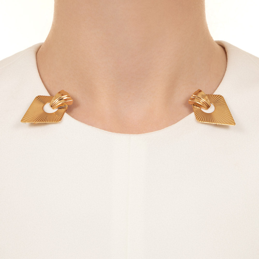 Cartier Retro Fluted Gold Arrowhead Dress Clips - 3