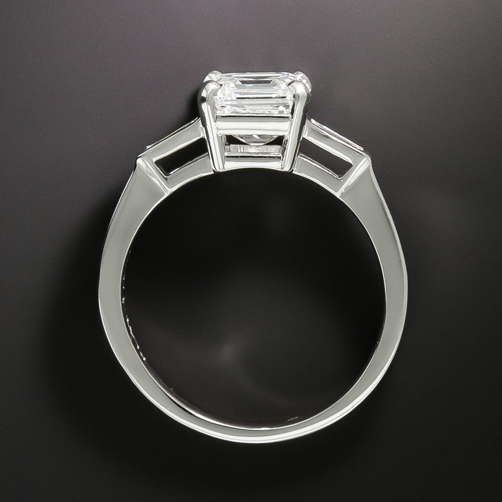 Contemporary 2.01 Carat Square Emerald-Cut Diamond Engagement Ring - GIA F VS2 - 5