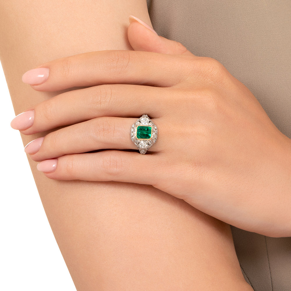 Early-Art Deco Gem Emerald and Diamond Ring - GIA F1 - 5