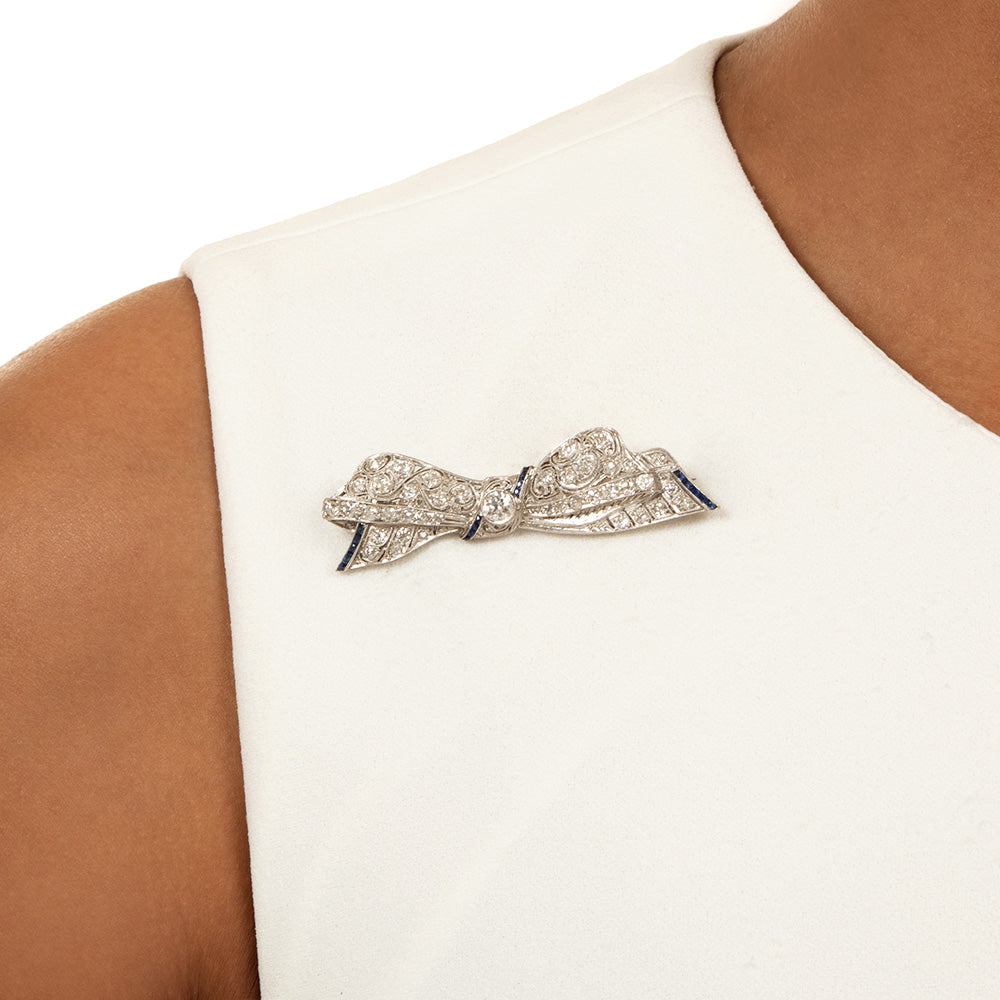 Edwardian Diamond and Sapphire Bow Brooch - 4