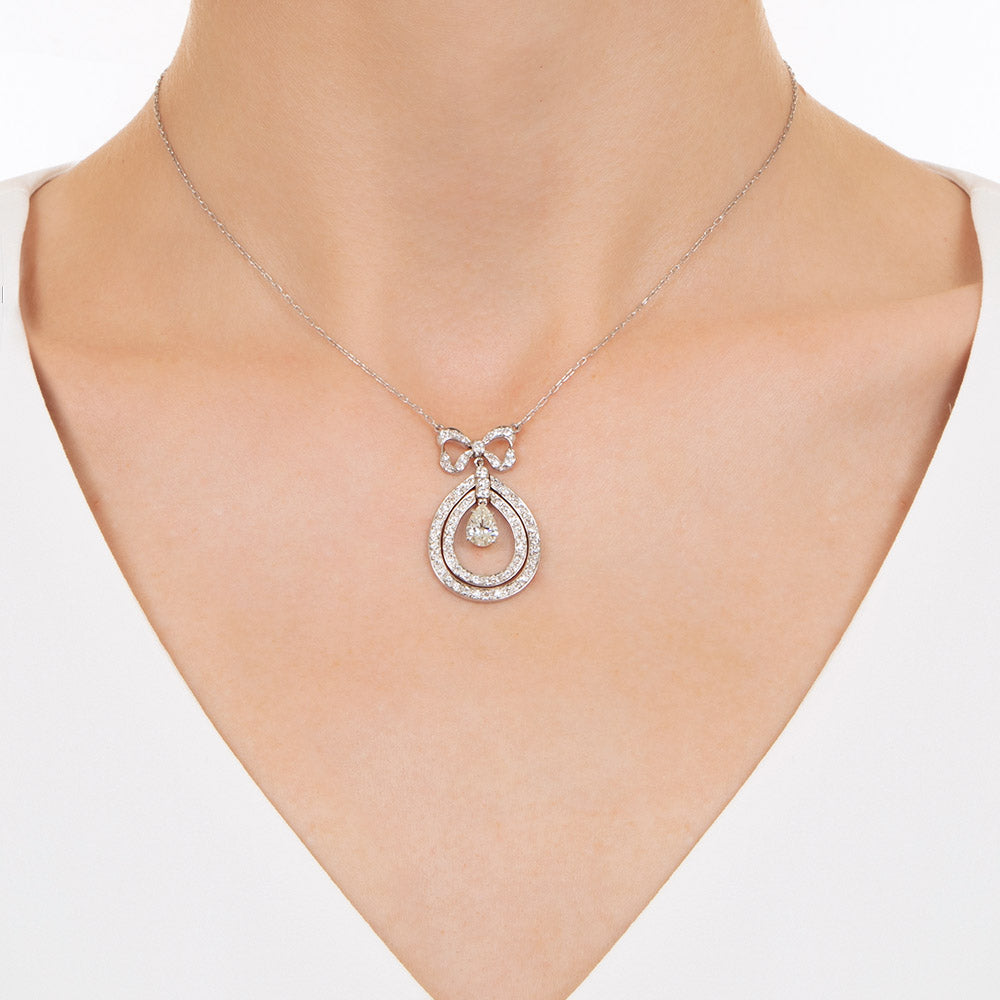 Edwardian Pear-Shaped Diamond Bow Necklace - 3