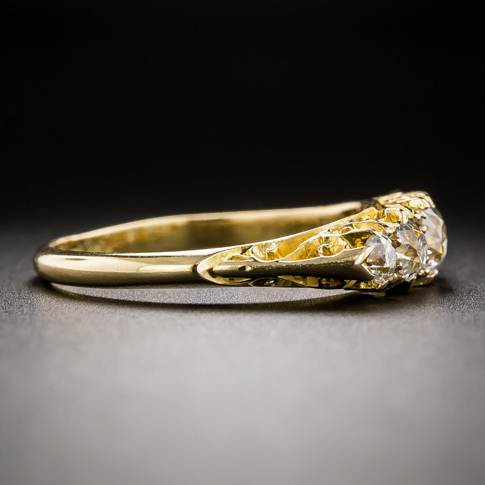 English Victorian Five-Stone Carved Diamond Ring, Circa 1905 - 4