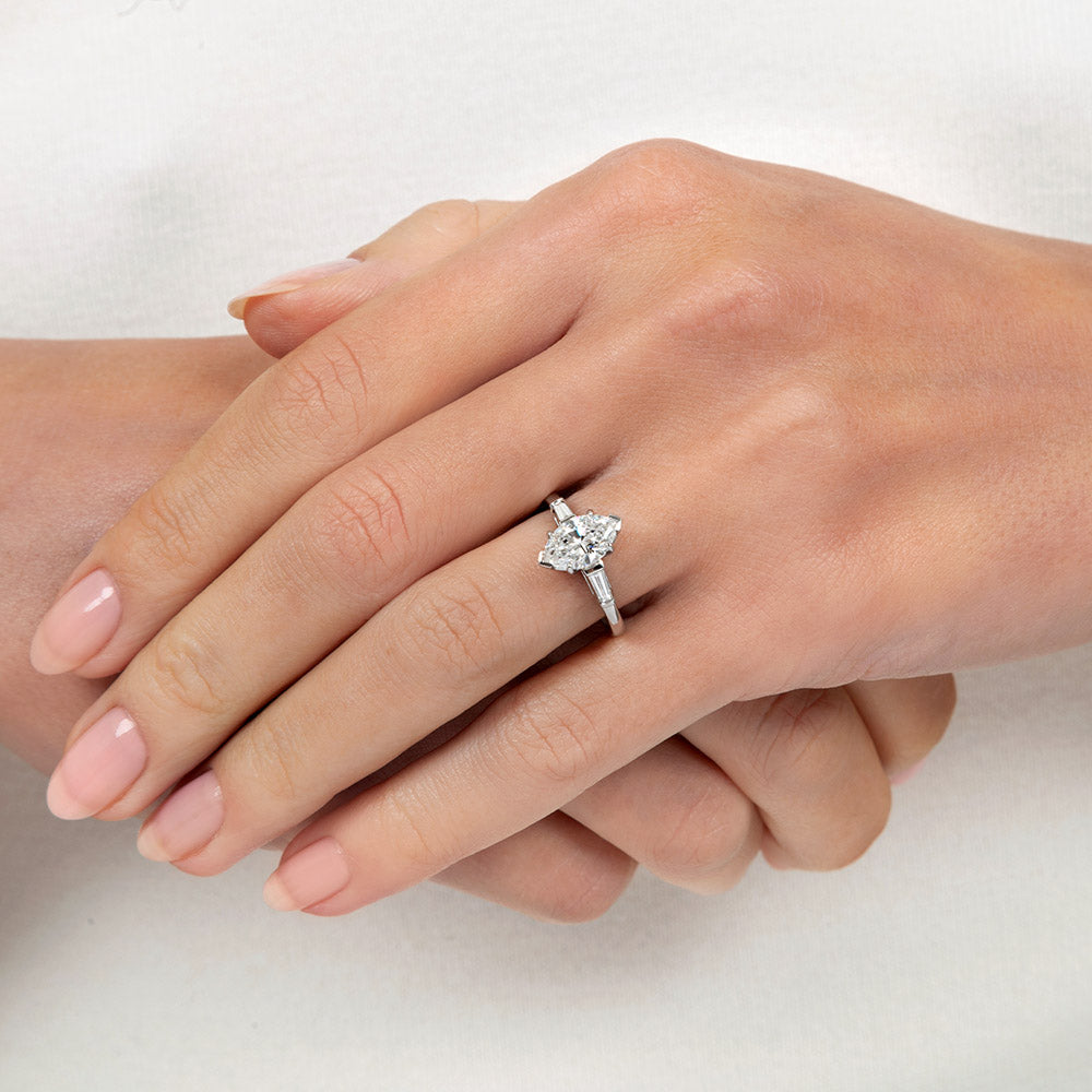 Estate 1.03 Carat Marquise Diamond Engagement Ring - GIA E SI2 - 6