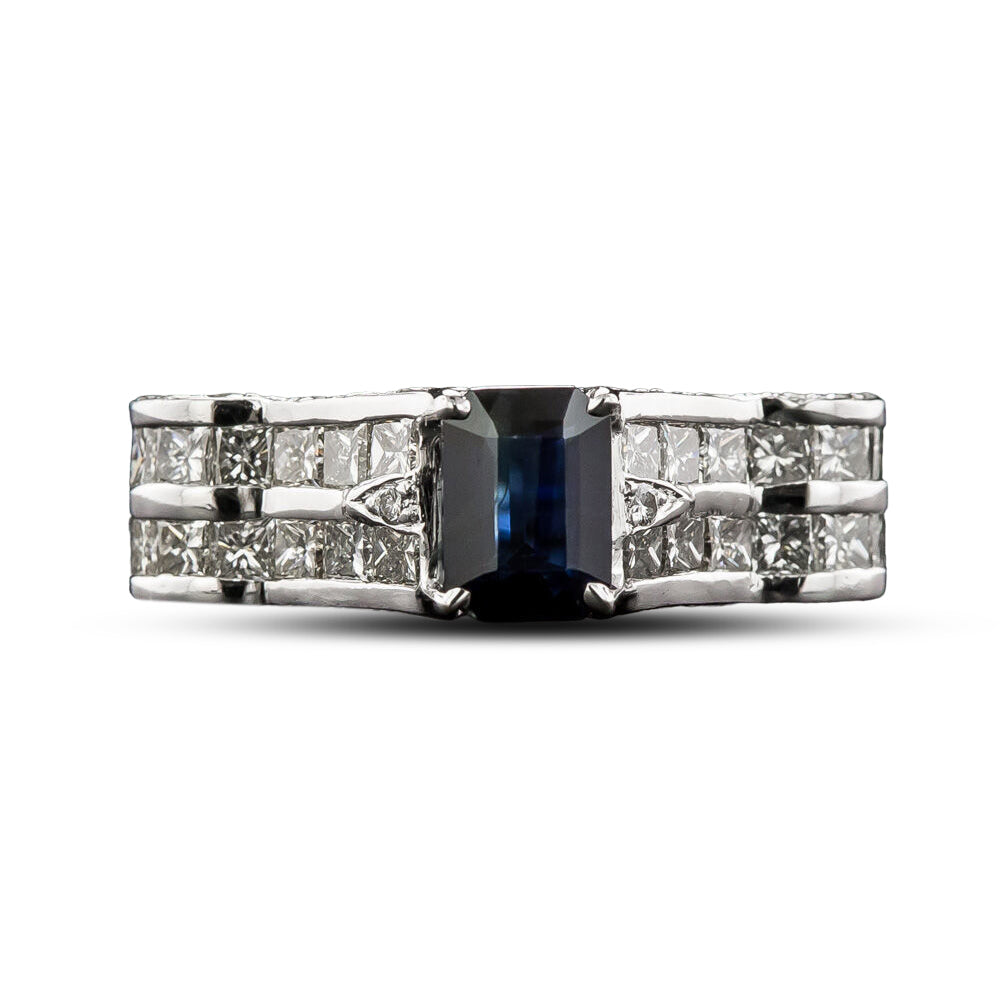 Estate 1.30 Carat Sapphire and Diamond Pagoda Ring - 4