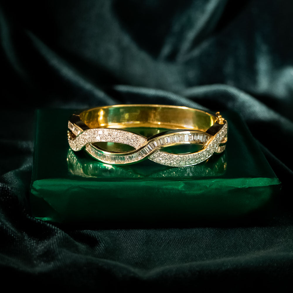Estate 10.00 Carat Diamond Bangle Bracelet - 10