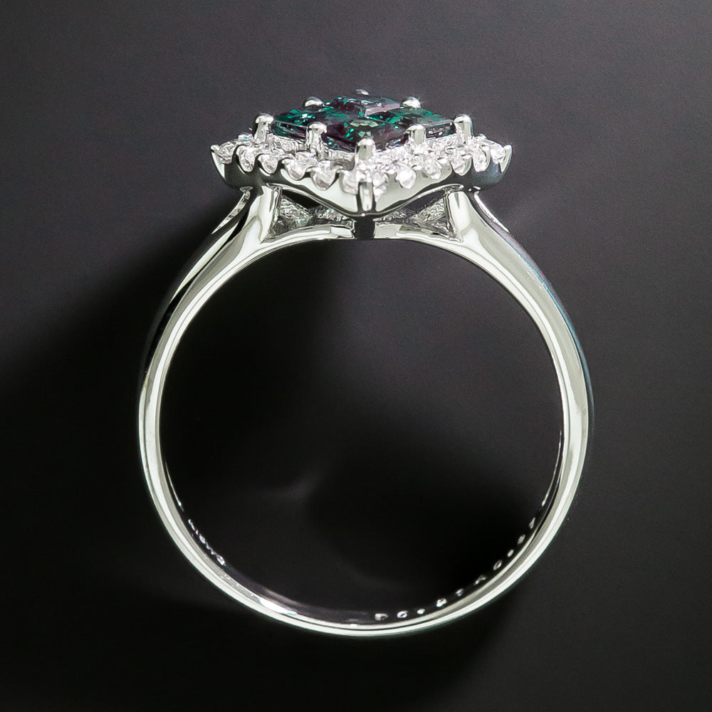 Estate 18K Alexandrite and Diamond Ring - 5