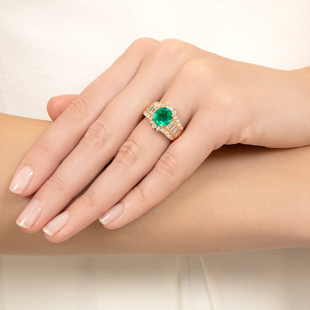 Estate 2.10 Carat Colombian Emerald and Diamond 18K Ring - GIA - 5
