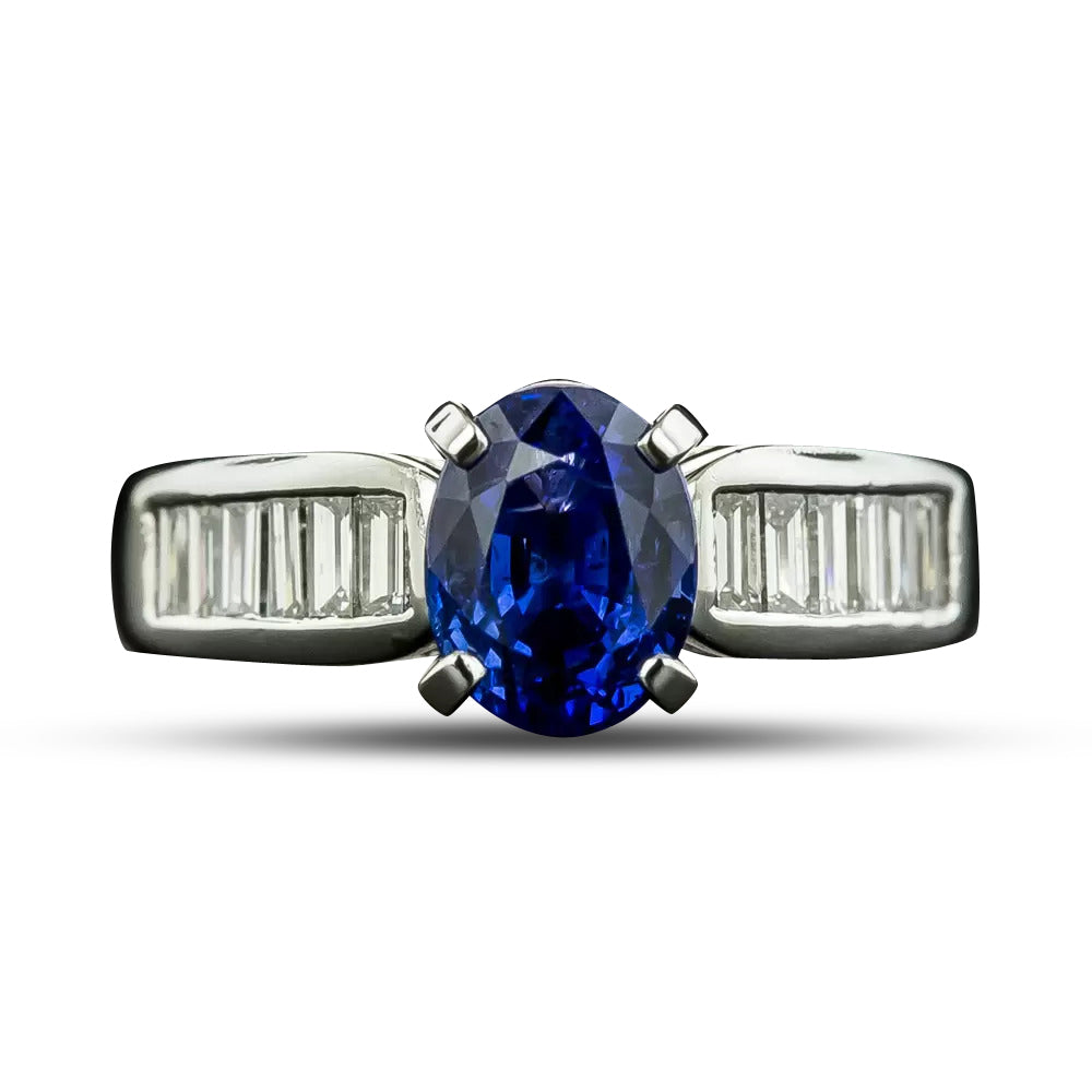 Estate 2.39 Carat Sapphire and Baguette Diamond Ring - 4