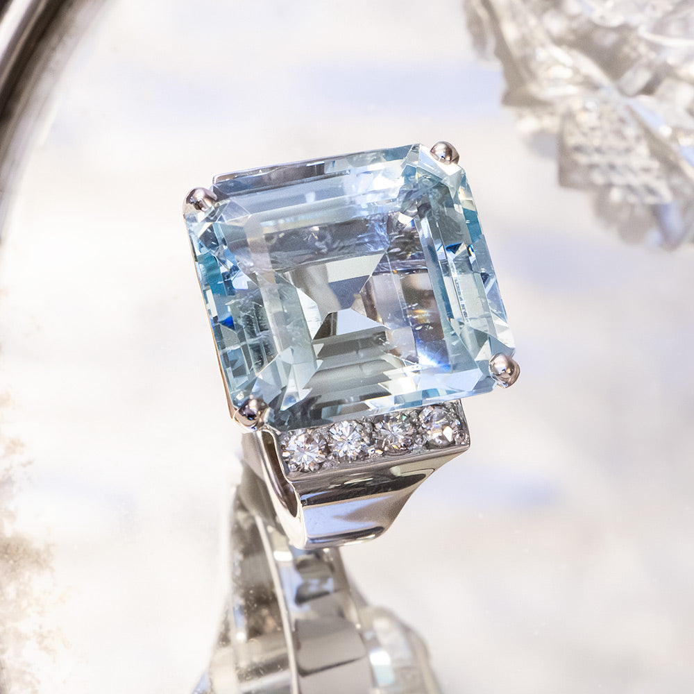 Estate 23.11 Carat Aquamarine and Diamond Ring - 6