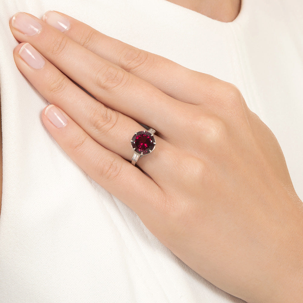 Estate 4.57 Carat Rhodolite Garnet and Diamond Ring - 6