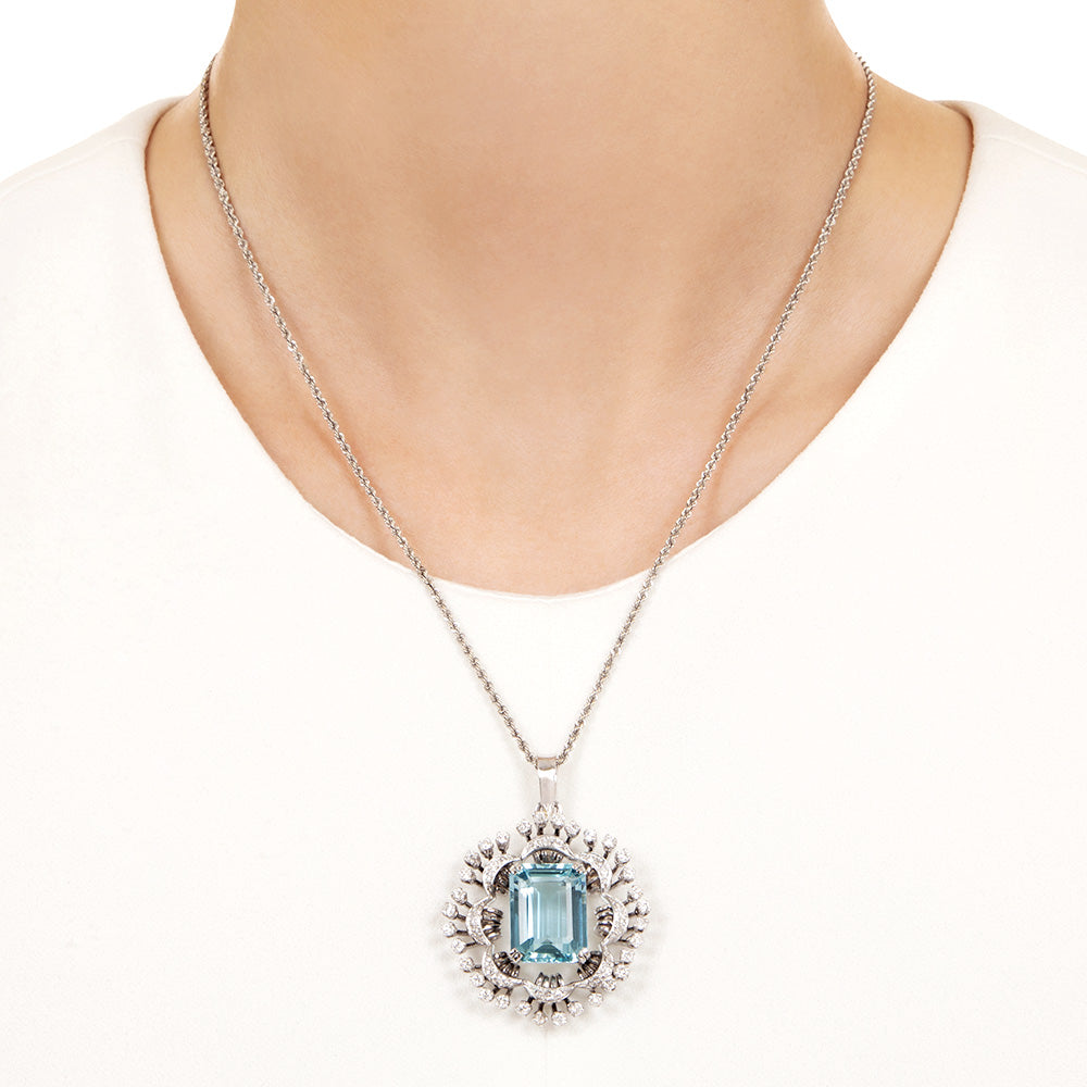 Estate 9.09 Carat Aquamarine and Diamond Pendant - 4