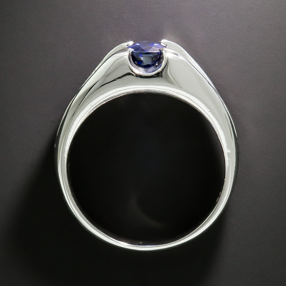 Estate .99 Carat Sapphire and Baguette Diamond Ring - 5