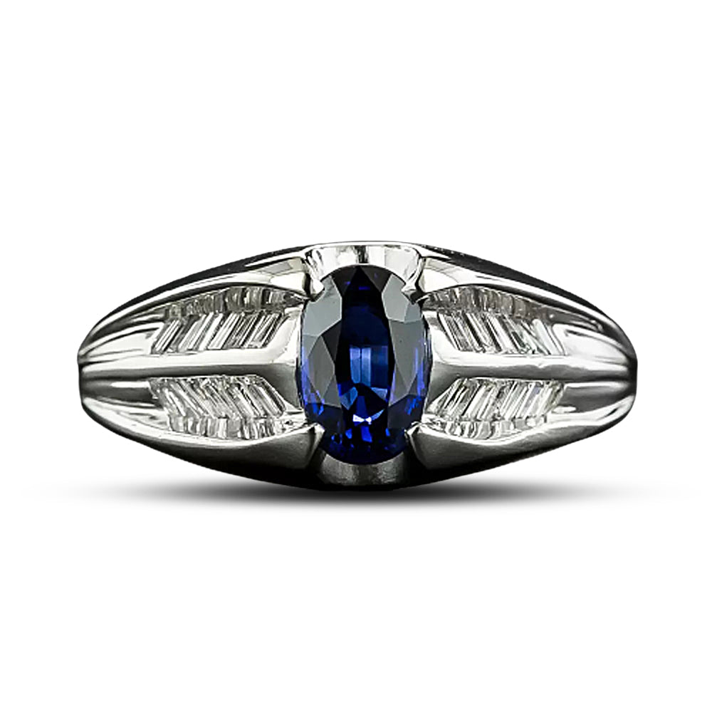 Estate .99 Carat Sapphire and Baguette Diamond Ring - 4