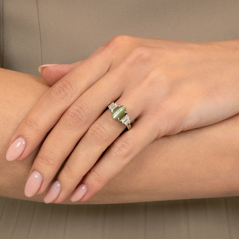 Estate Cat's Eye Chrysoberyl and Diamond Ring - 6