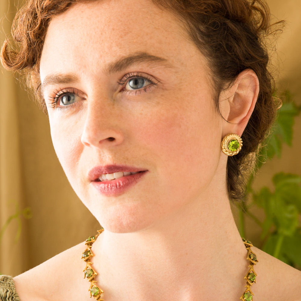 Estate Peridot Gold Twist Frame Earrings - 5