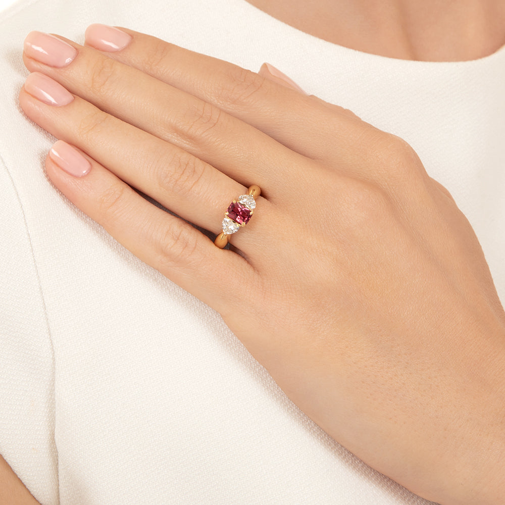 Estate Red Spinel and Heart-Shaped Diamond Ring - 6
