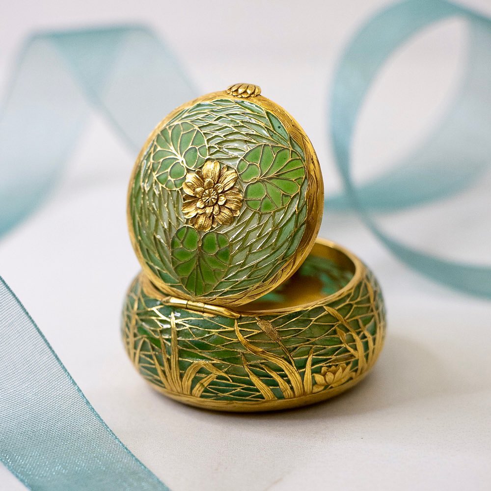 French Art Nouveau Plique-à-Jour Pill Box - 7