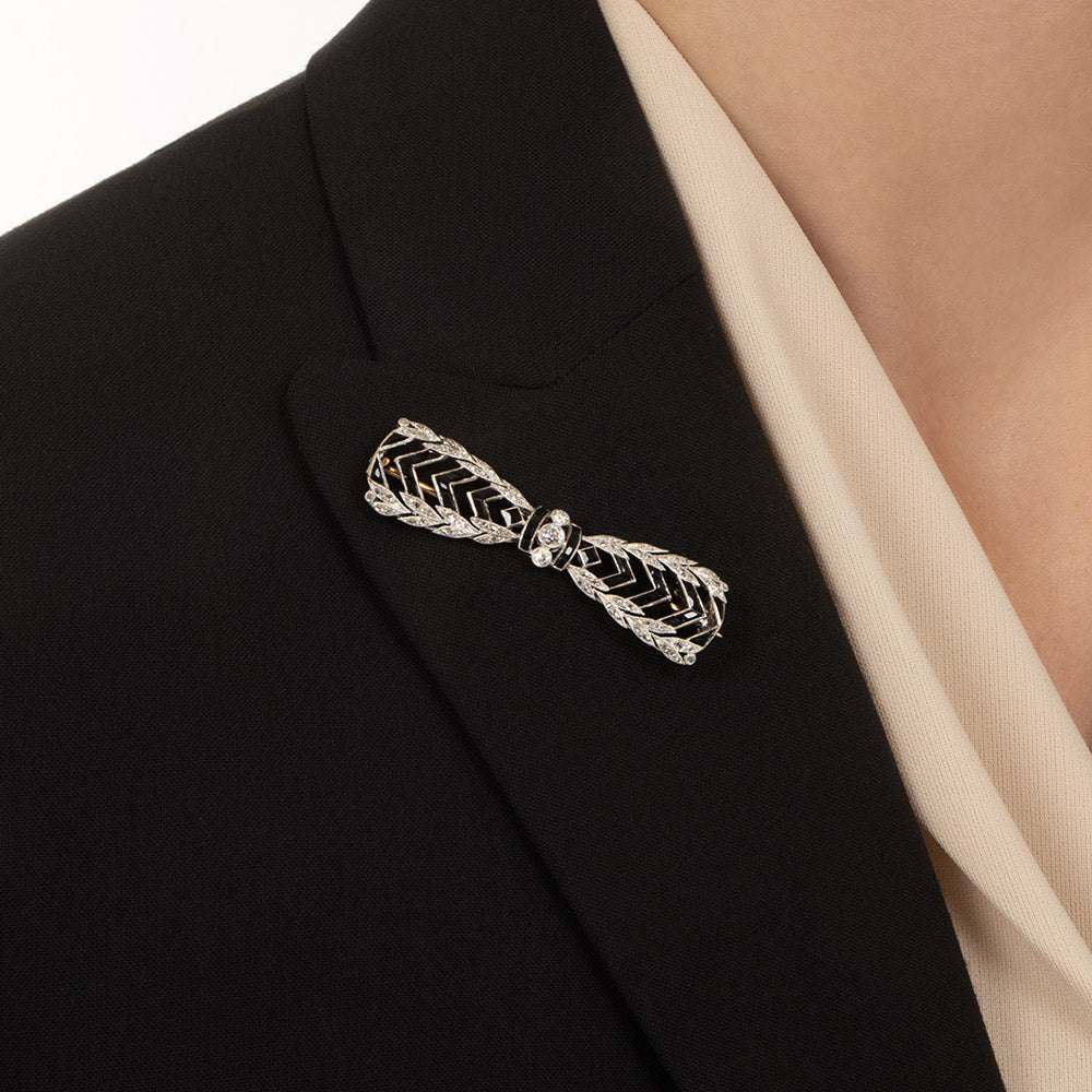 French Belle Époque Onyx and Diamond Bow Brooch - 4