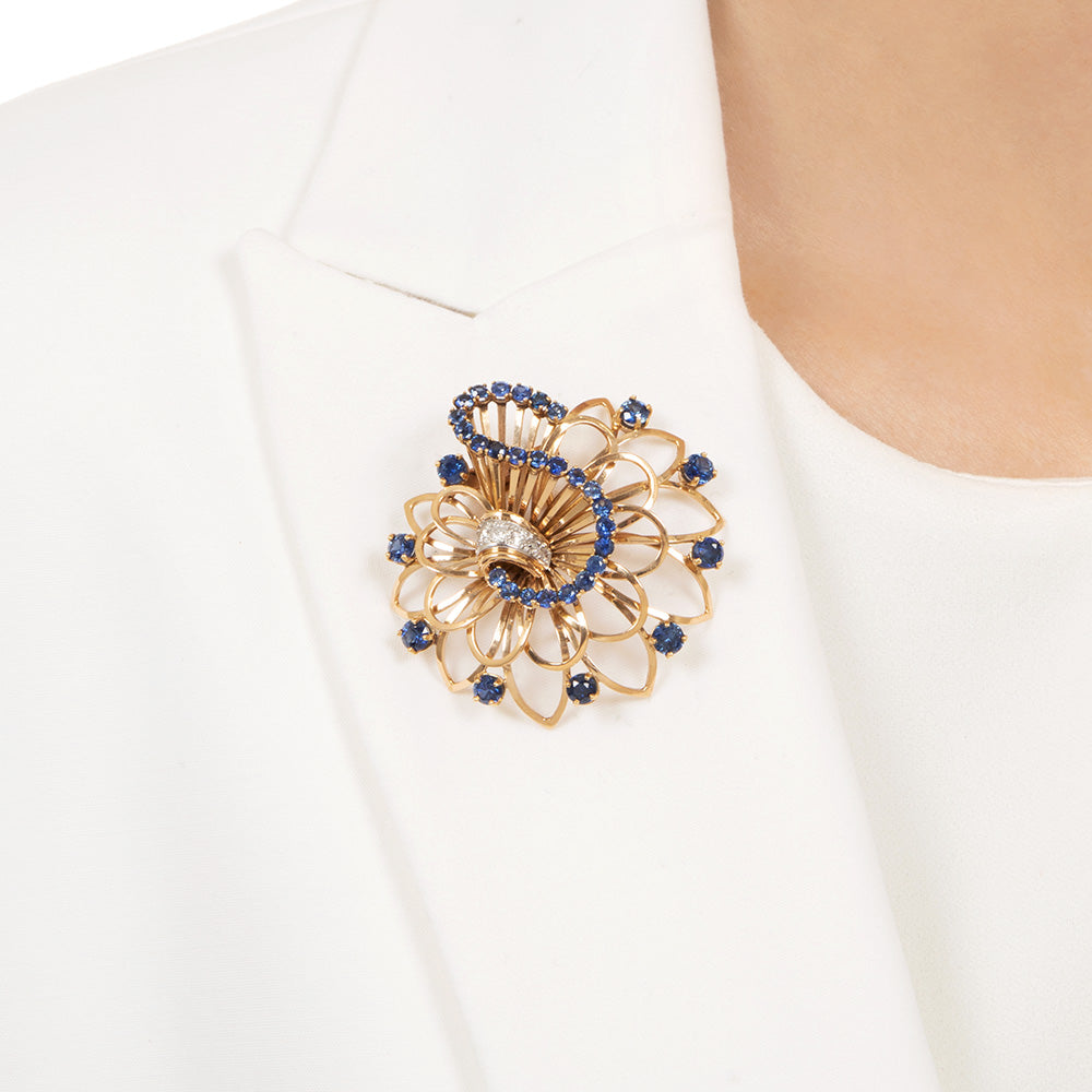 French Mid-Century Sapphire and Diamond 18K Brooch - 4