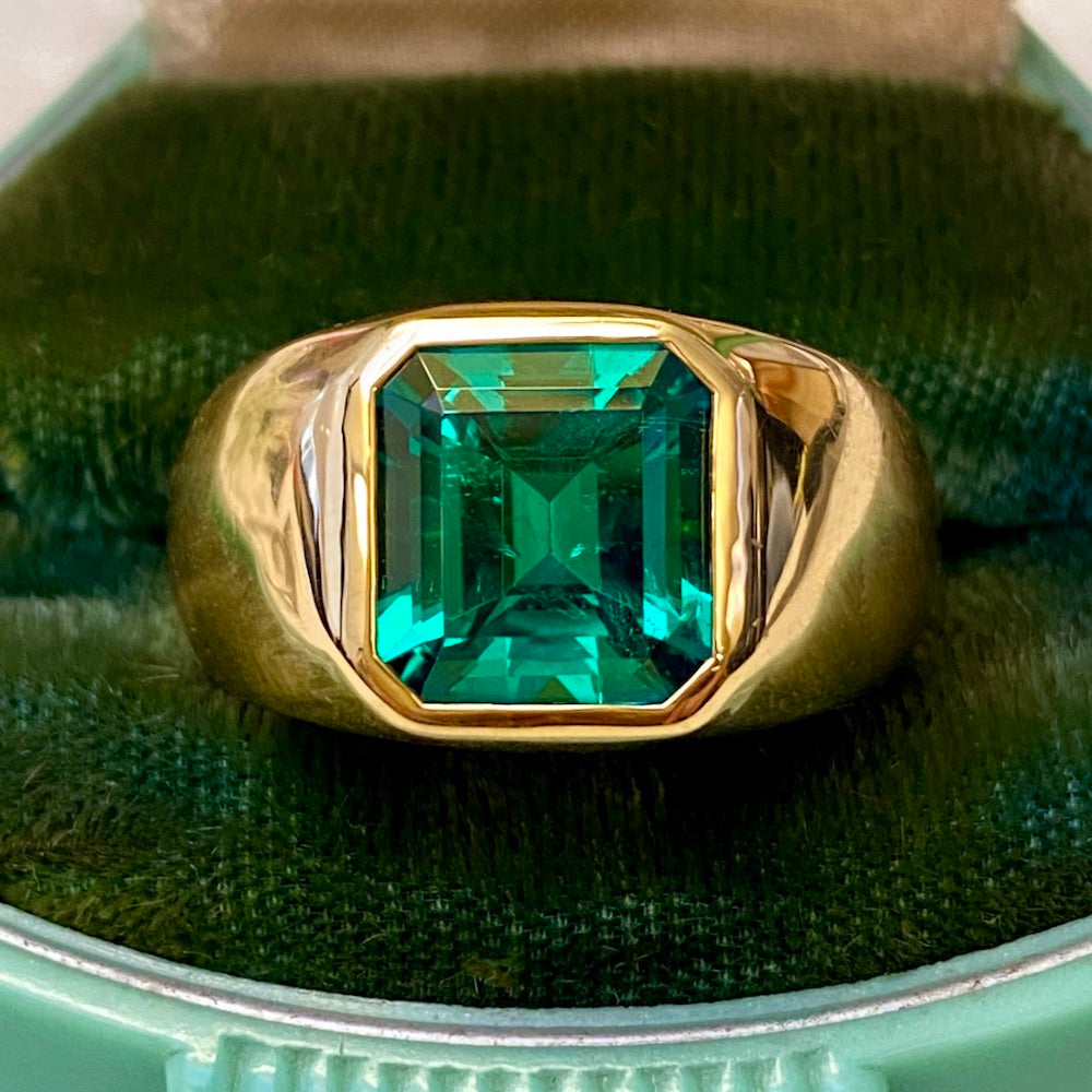 Gem 5.35 Carat Colombian Emerald Ring - 3