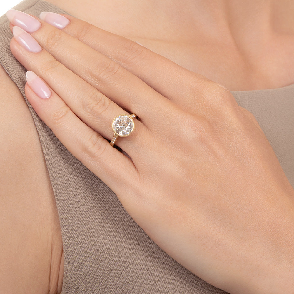 Lang Collection 2.29 Carat Diamond 18K Ring - GIA F SI1 - 7
