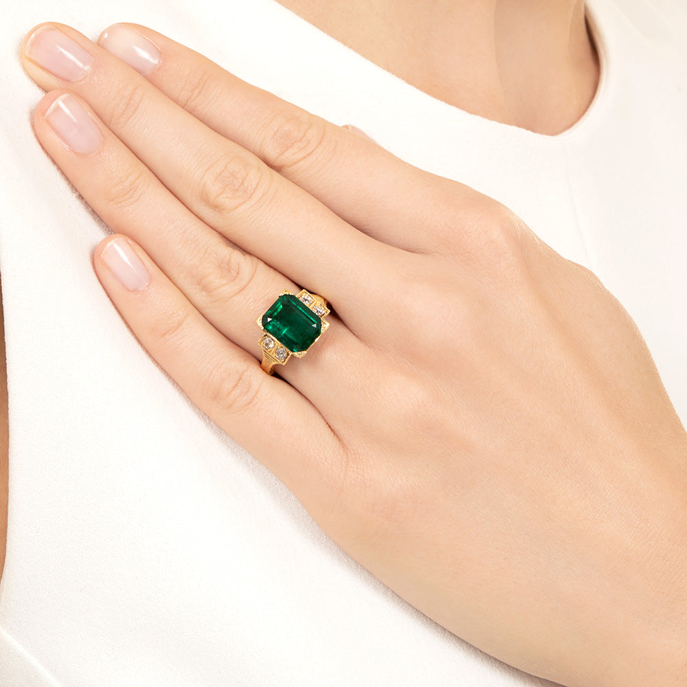 Lang Collection 3.96 Carat Emerald and Diamond 18K Ring - GIA F1 - 6
