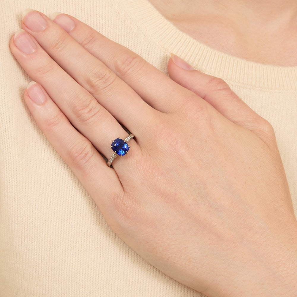 Lang Collection 4.02 Carat Ceylon Sapphire and Diamond Ring - GIA - 4