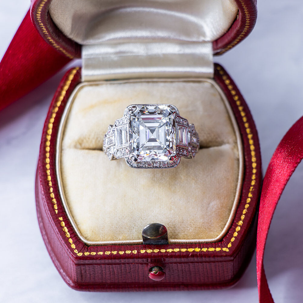 Lang Collection 6.42 Carat Emerald-Cut Diamond Ring - GIA G VS2 - 5