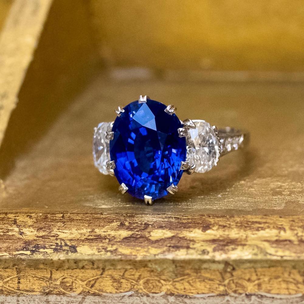 Lang Collection 8.62 Carat Fine Ceylon Sapphire and Diamond Ring  - 7