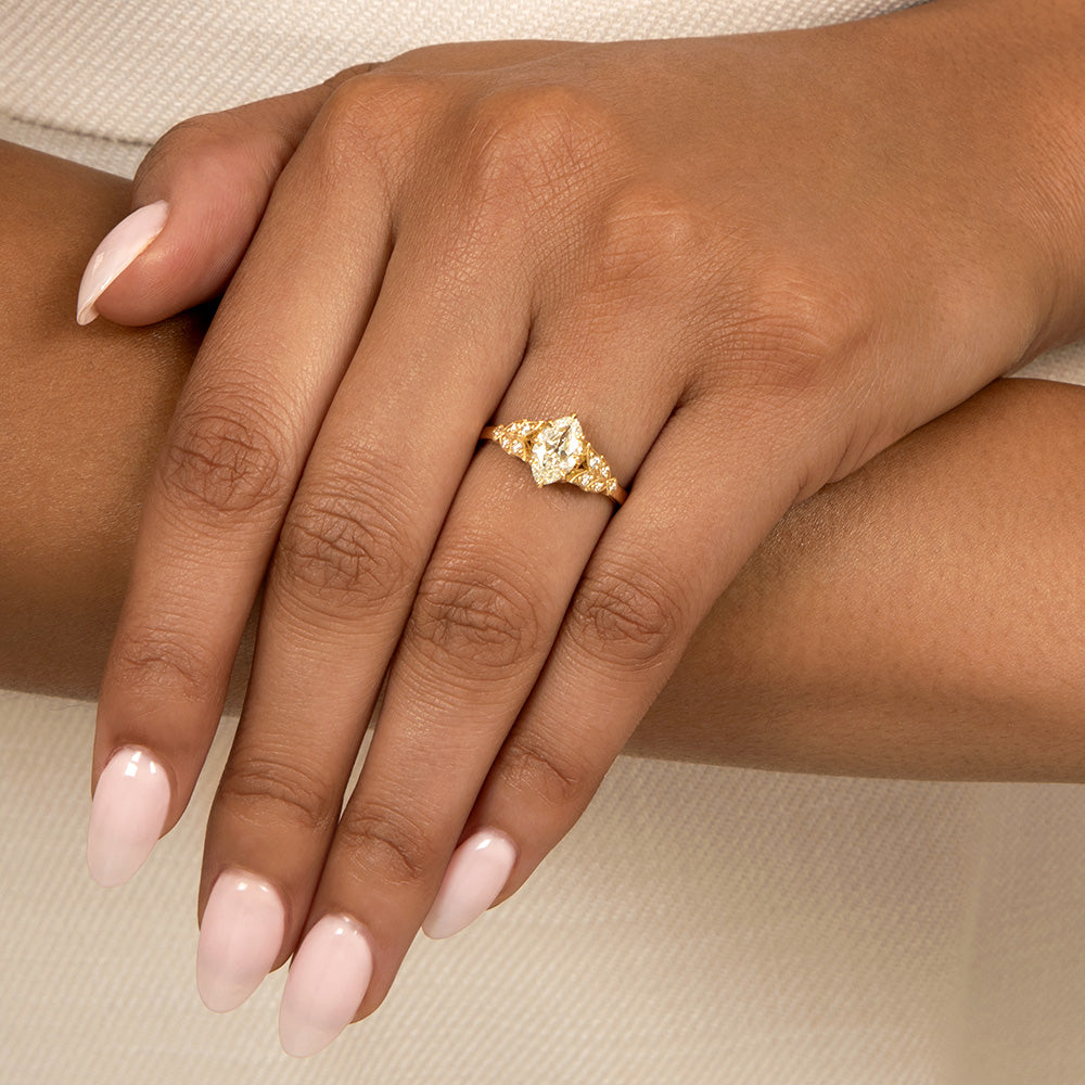 Lang Collection .96 Carat 'Moval' Diamond 18K Ring - GIA J SI1 - 9