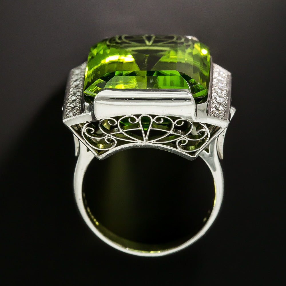Large 31.98 Carat Peridot and Diamond Ring - 5