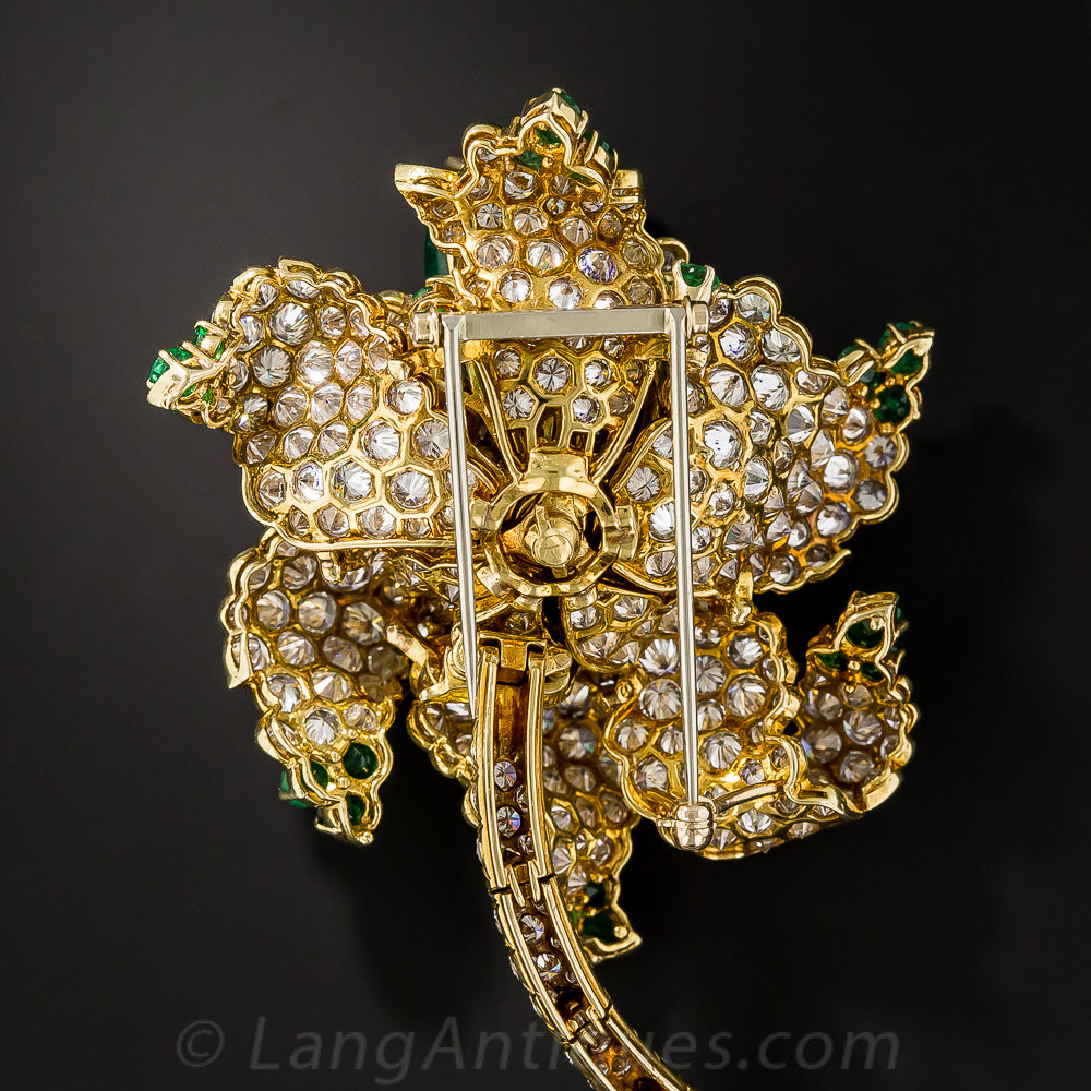 Magnificent Emerald and Diamond Flower Brooch - 8