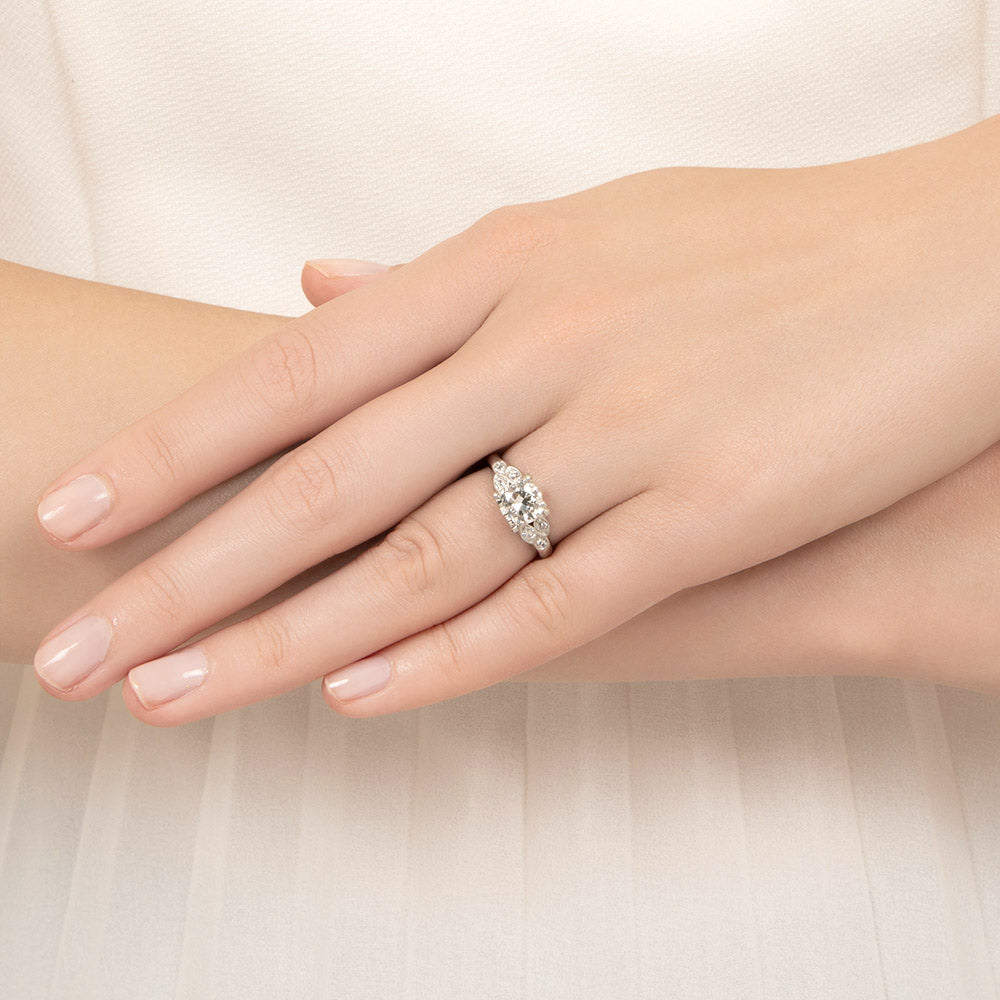 Mid-Century 1.06 Carat Diamond Engagement Ring - GIA I VS1 - 6