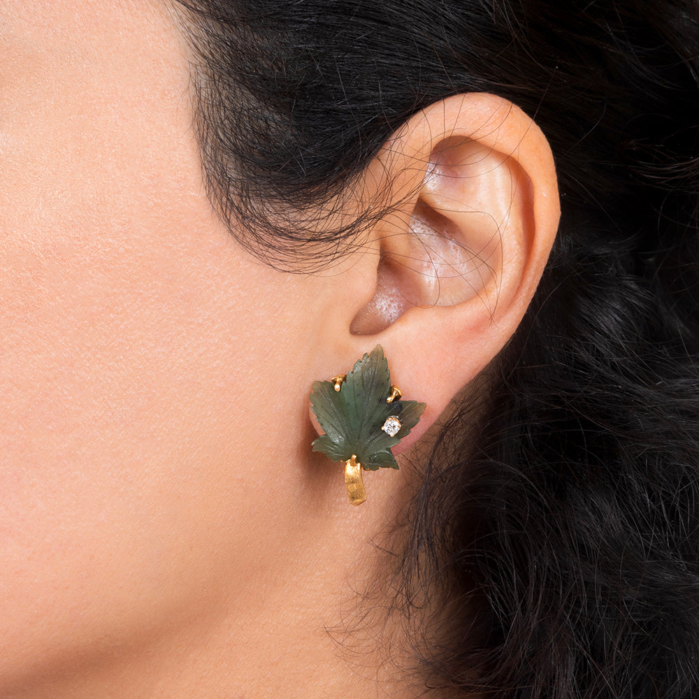 Mid-Century Nephrite Jade Leaf Earring and Brooch Set - 6