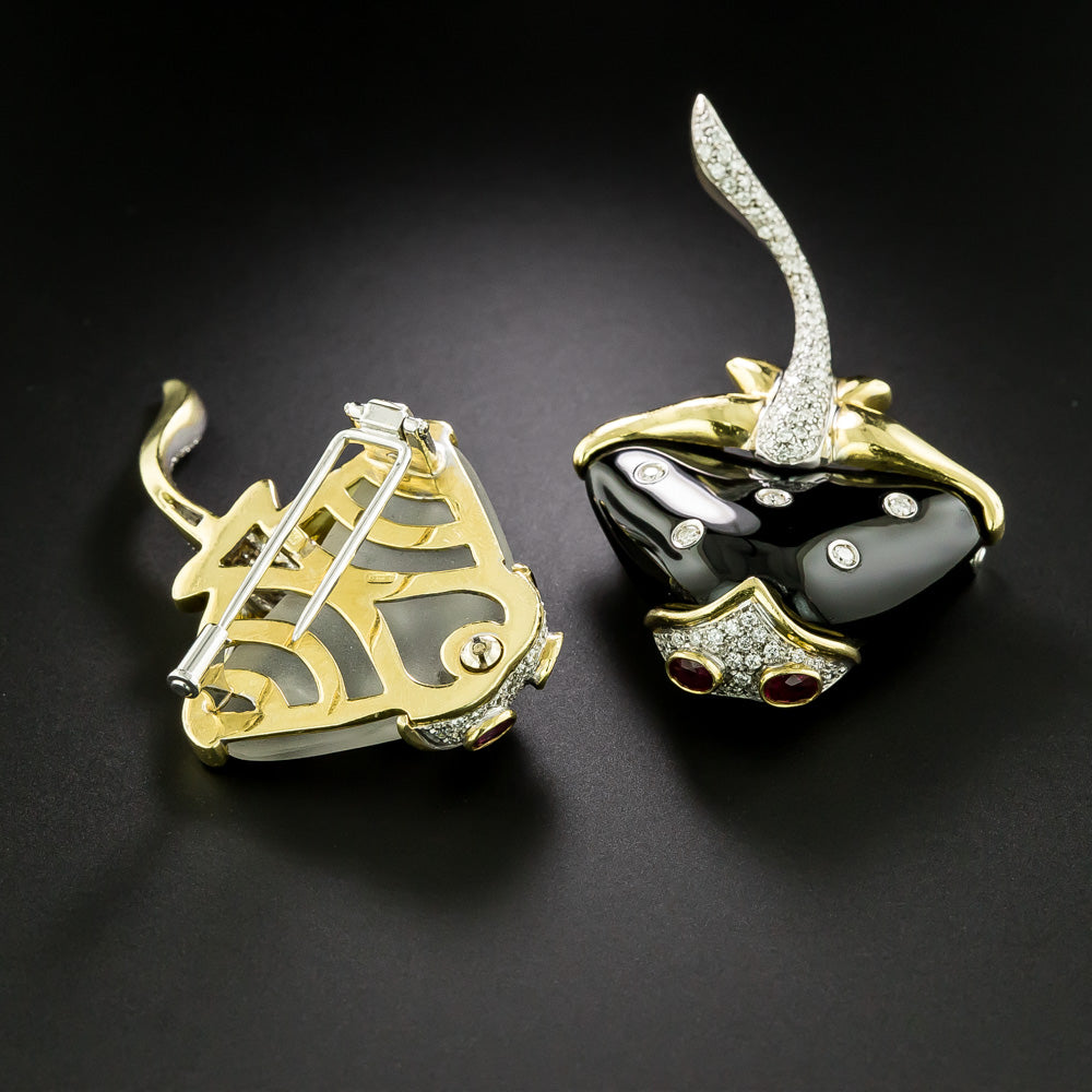 Pair of Rock Crystal and Black Enamel Stingray Brooches, Italian - 3