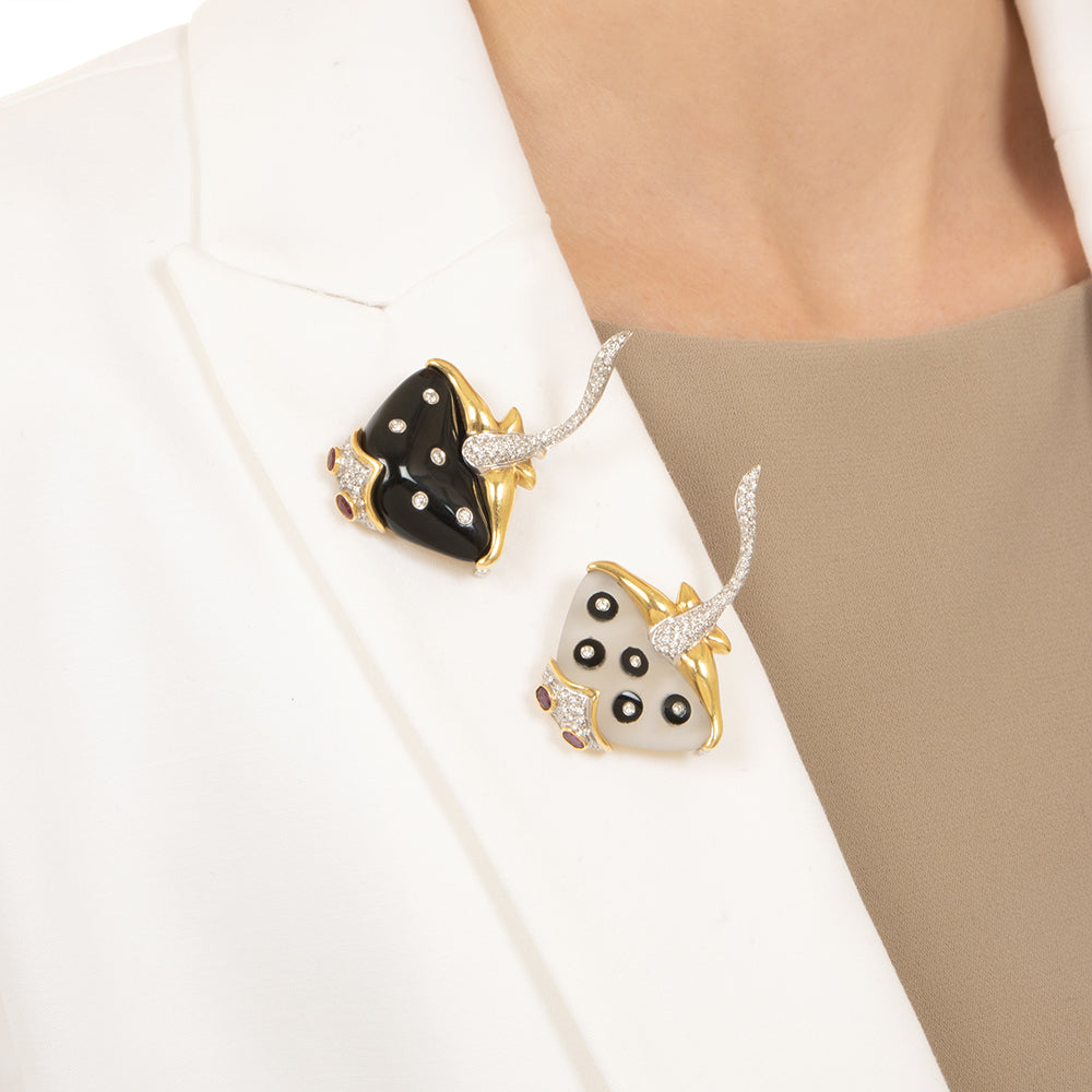 Pair of Rock Crystal and Black Enamel Stingray Brooches, Italian - 7