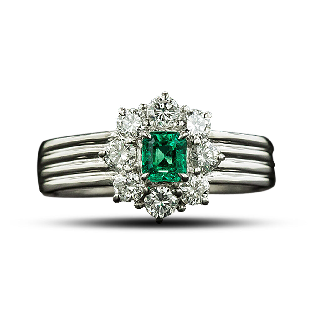 Petite .26 Carat Emerald and Diamond Cluster Ring - 4